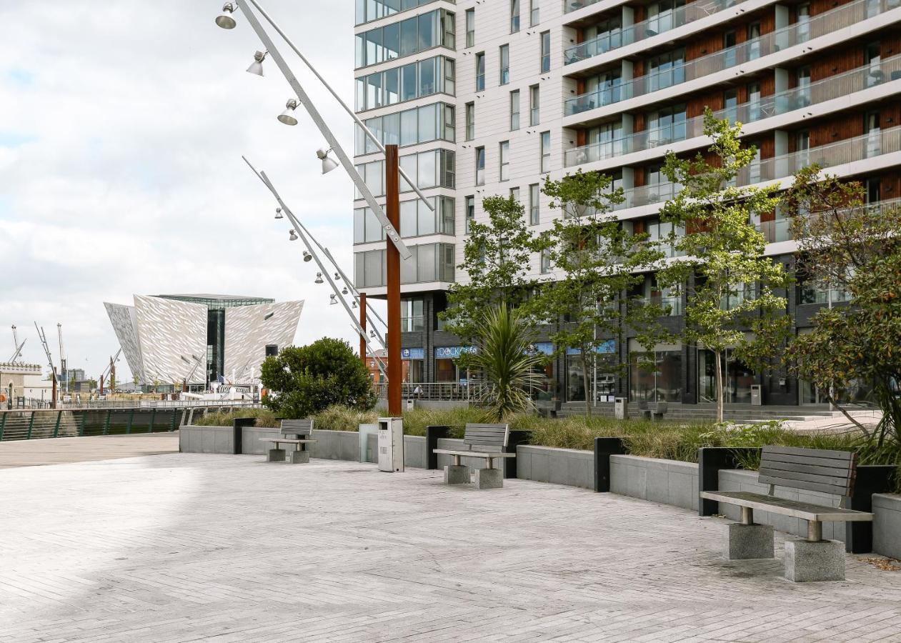 Luxury Apartment Marina Views At Titanic Quarter Belfast Exterior foto